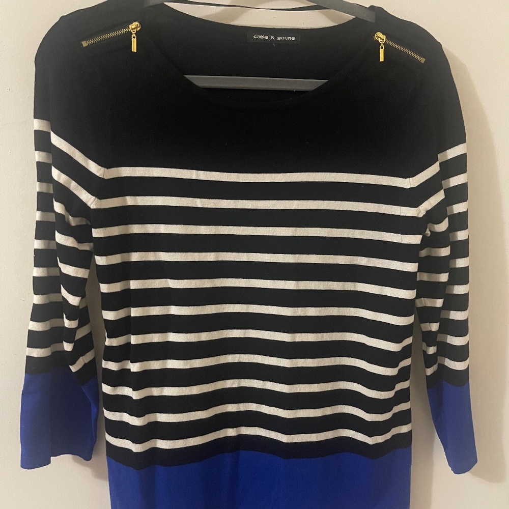Cable and Gauge Dressy Professional Top Size S
